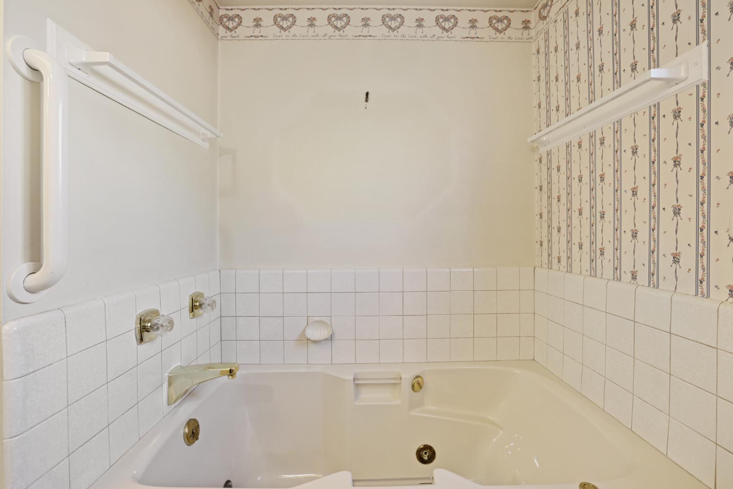 120 Andrews Ct, Turlock, CA 95380