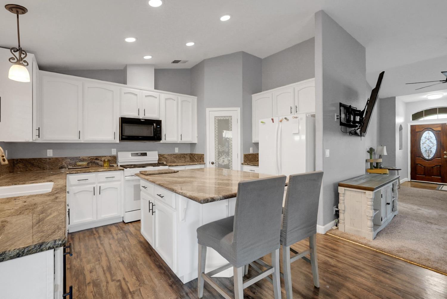 7413 Morgan Lynn Ln, Hughson, CA 95326