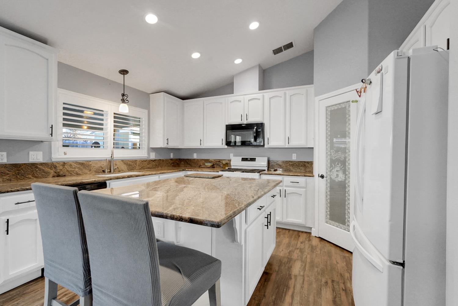 7413 Morgan Lynn Ln, Hughson, CA 95326