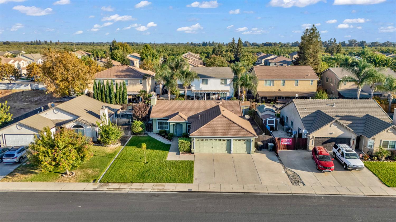 7413 Morgan Lynn Ln, Hughson, CA 95326