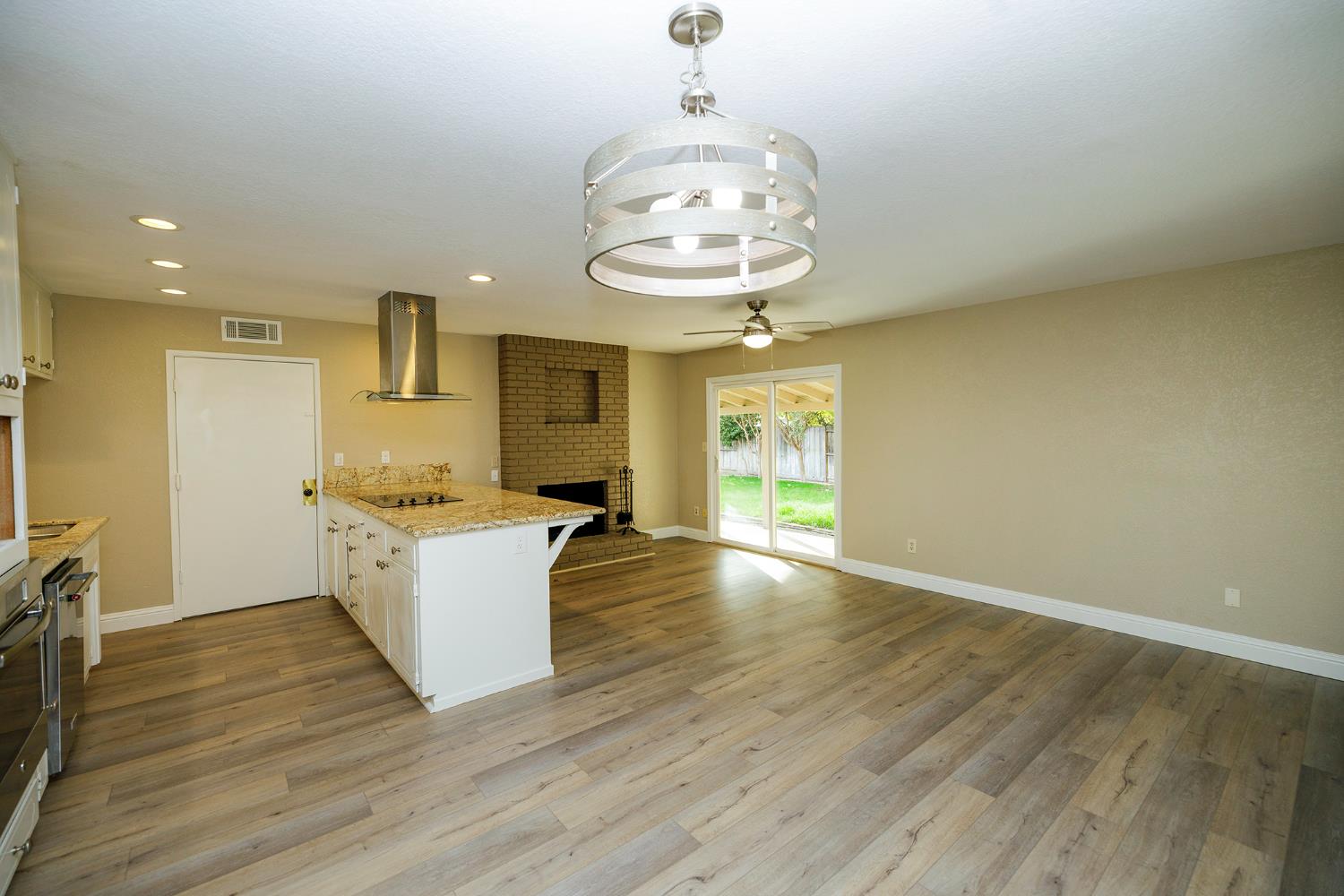 2516 Riedel Way, Modesto, CA 95355