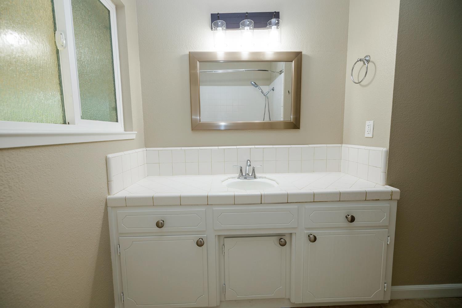 2516 Riedel Way, Modesto, CA 95355