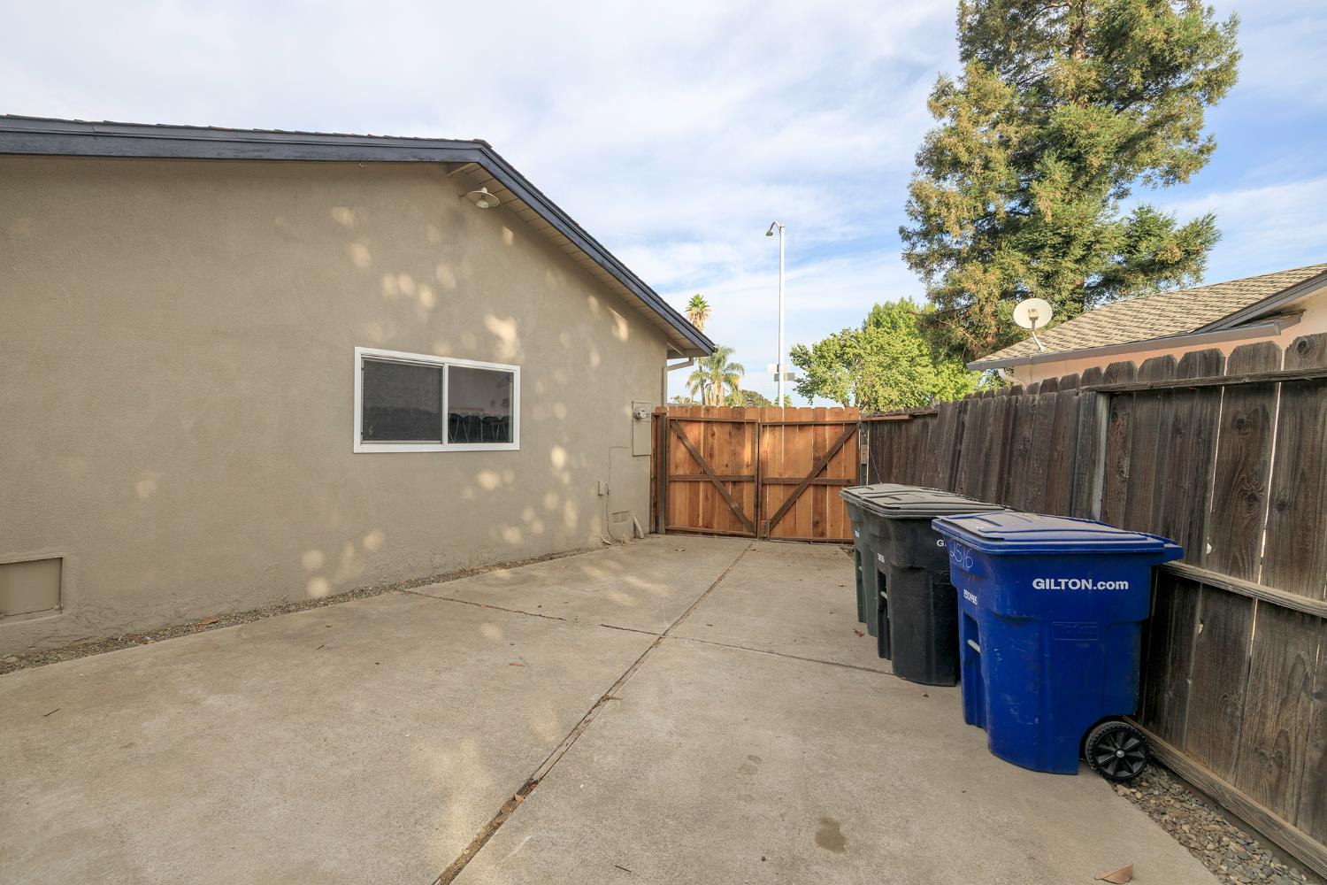 2516 Riedel Way, Modesto, CA 95355