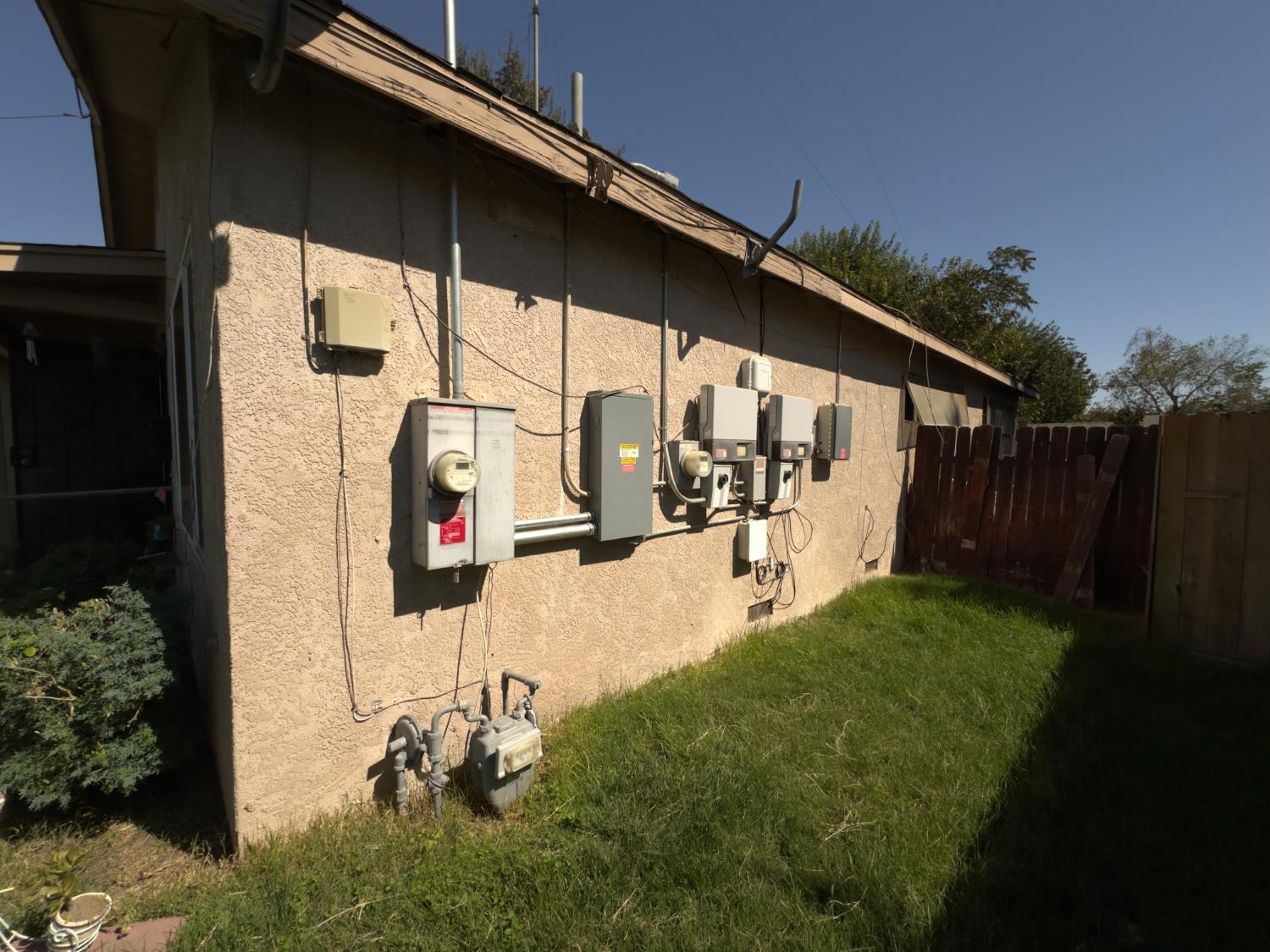 1132 School Ln, Atwater, CA 95301