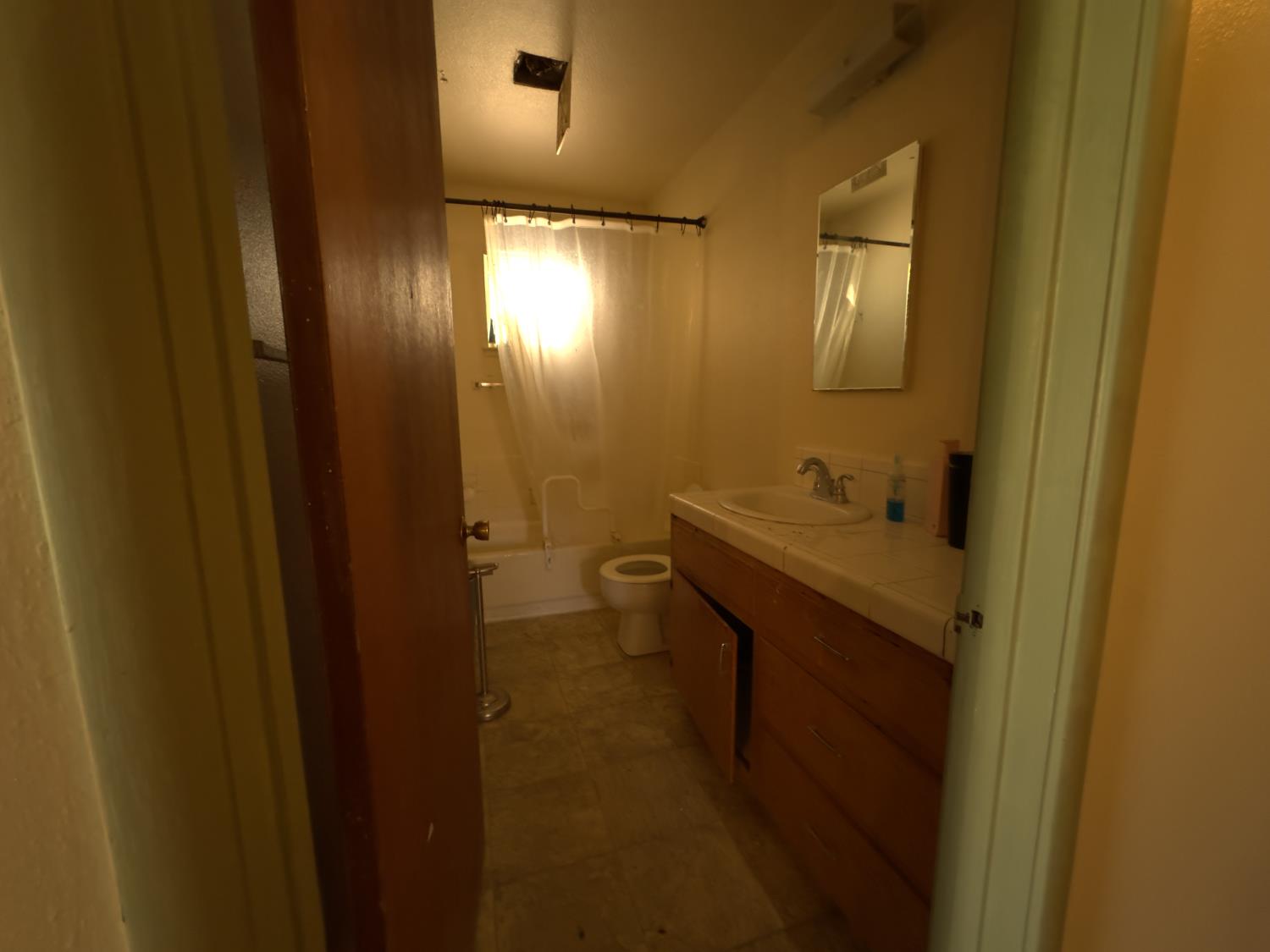 1132 School Ln, Atwater, CA 95301