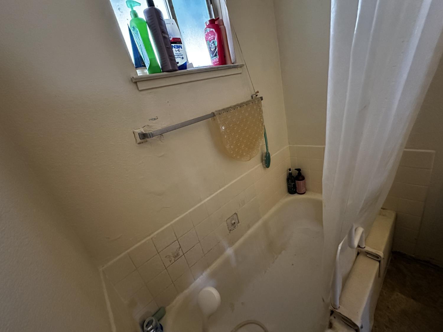 1132 School Ln, Atwater, CA 95301