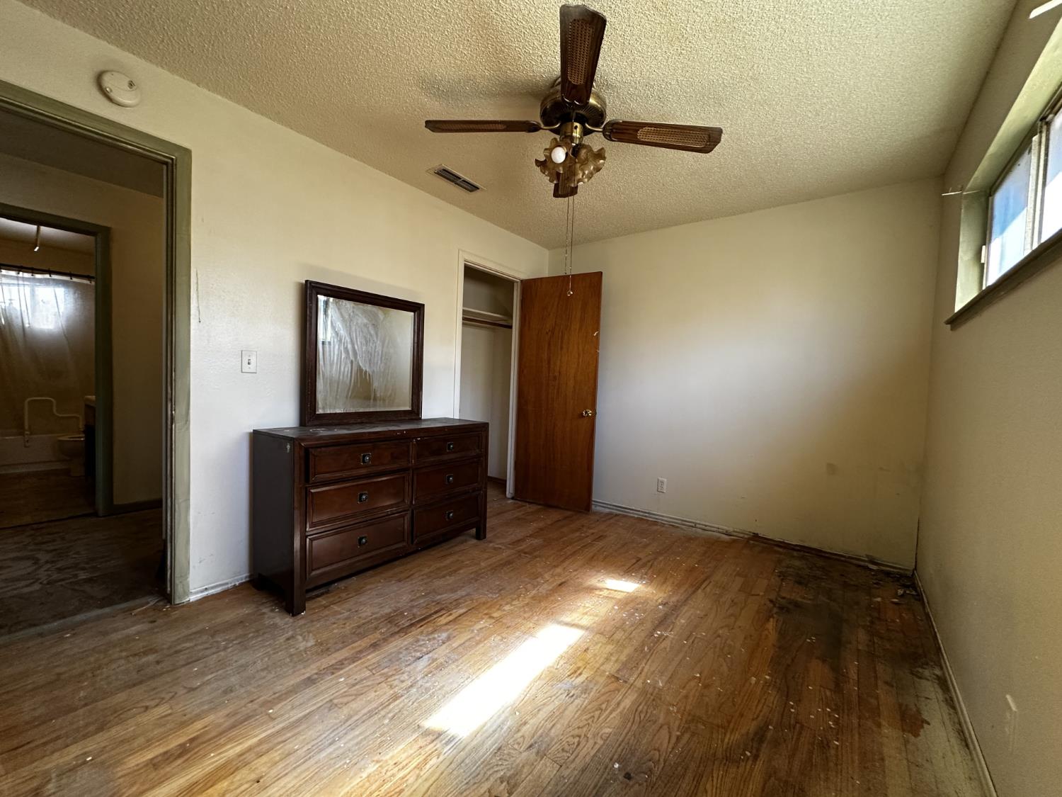 1132 School Ln, Atwater, CA 95301