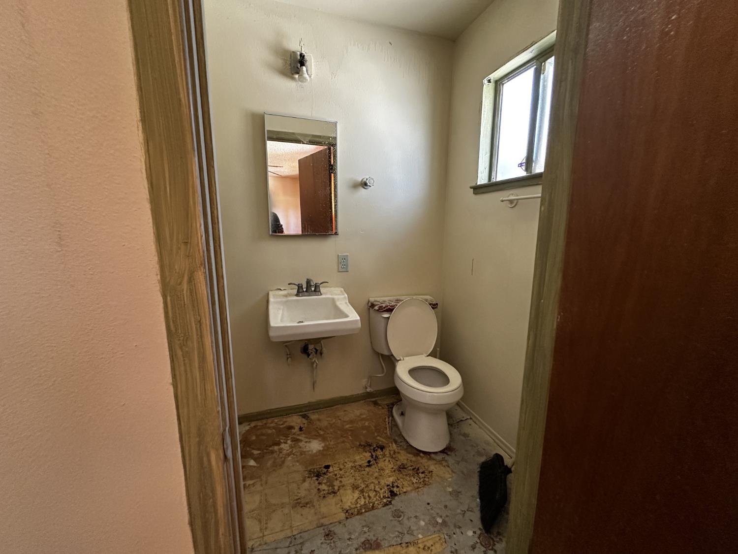 1132 School Ln, Atwater, CA 95301