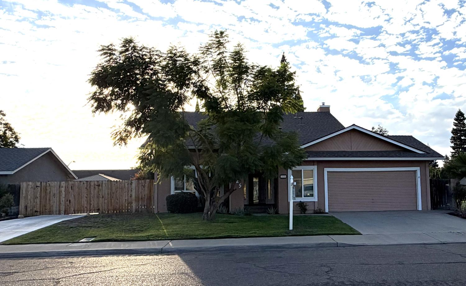 1425 Forest Dr, Turlock, CA 95380
