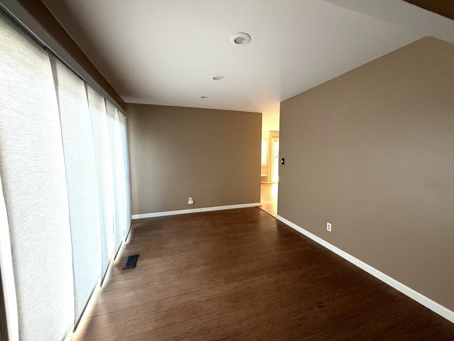 1425 Forest Dr, Turlock, CA 95380
