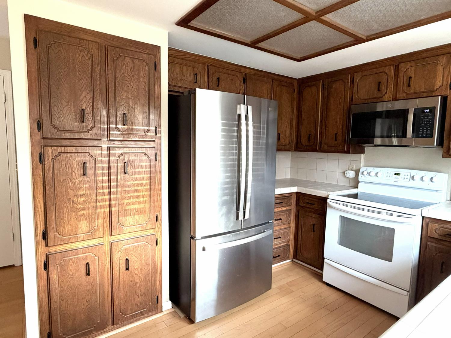 1425 Forest Dr, Turlock, CA 95380