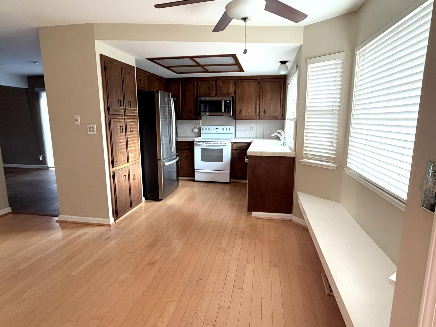 1425 Forest Dr, Turlock, CA 95380