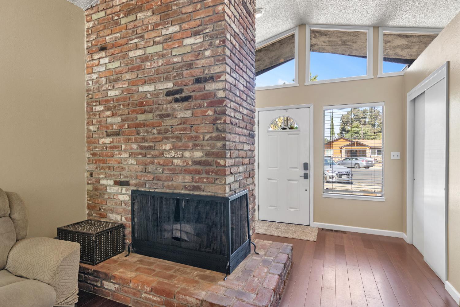 3724 Stanislaus St, Riverbank, CA 95367