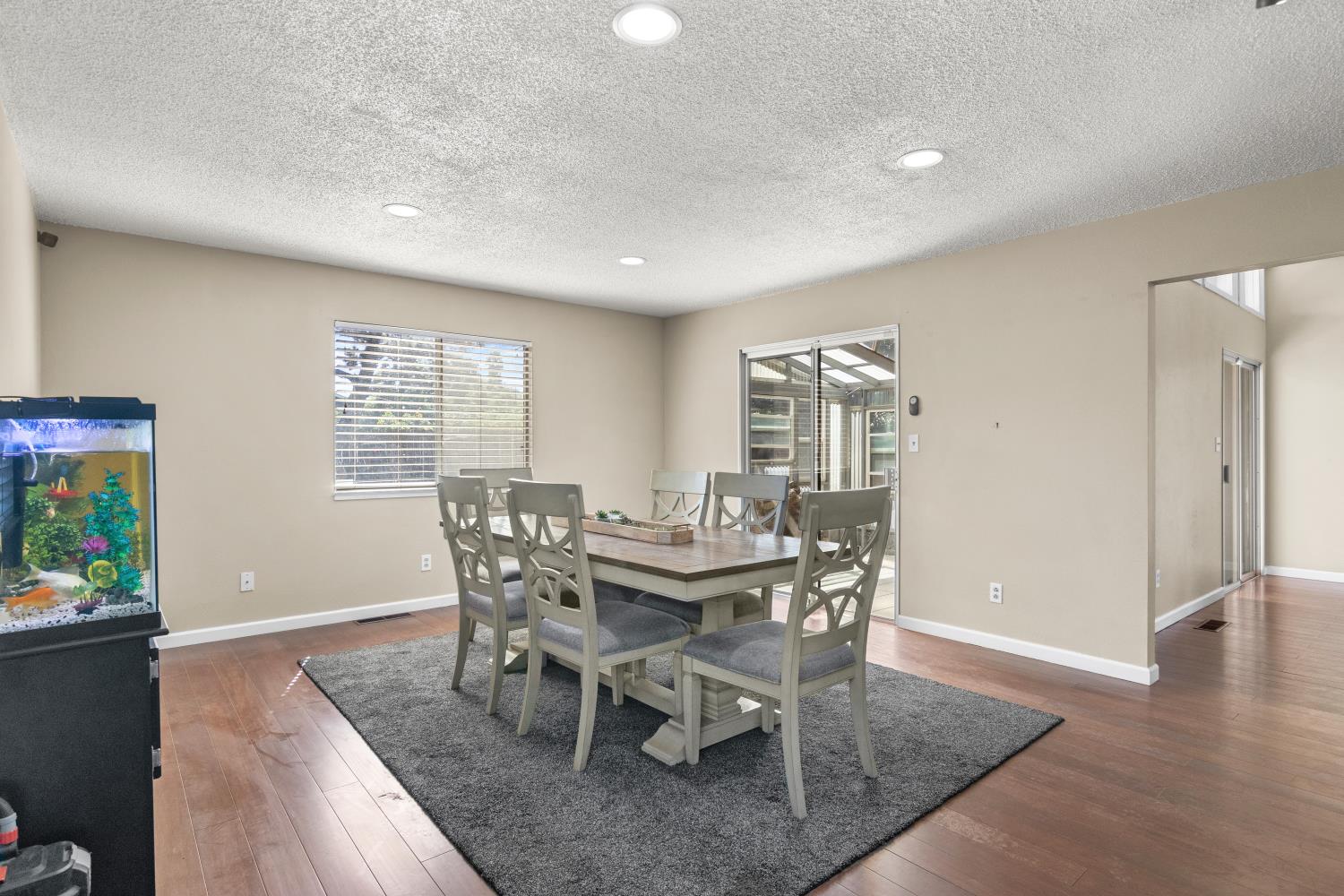 3724 Stanislaus St, Riverbank, CA 95367