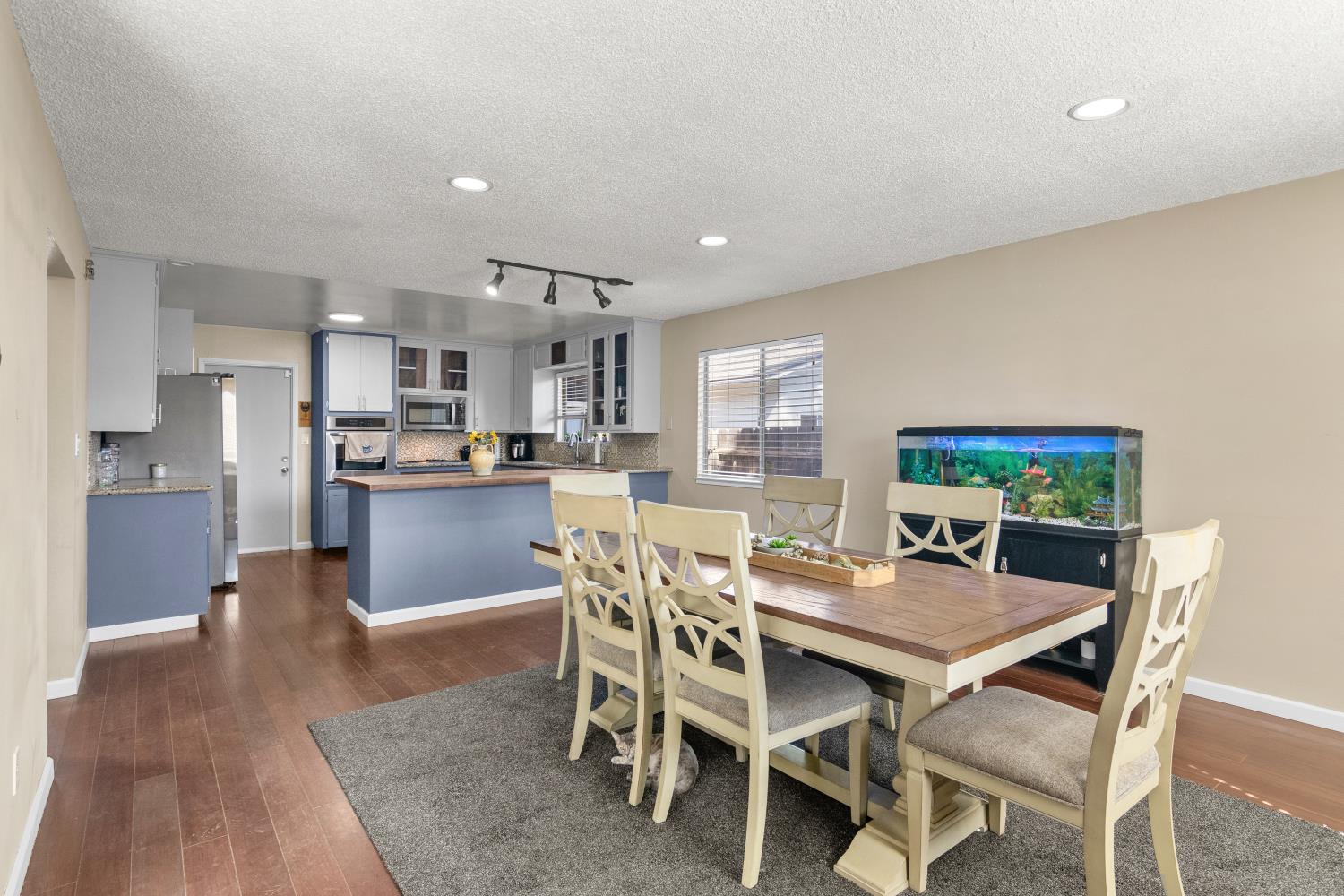 3724 Stanislaus St, Riverbank, CA 95367