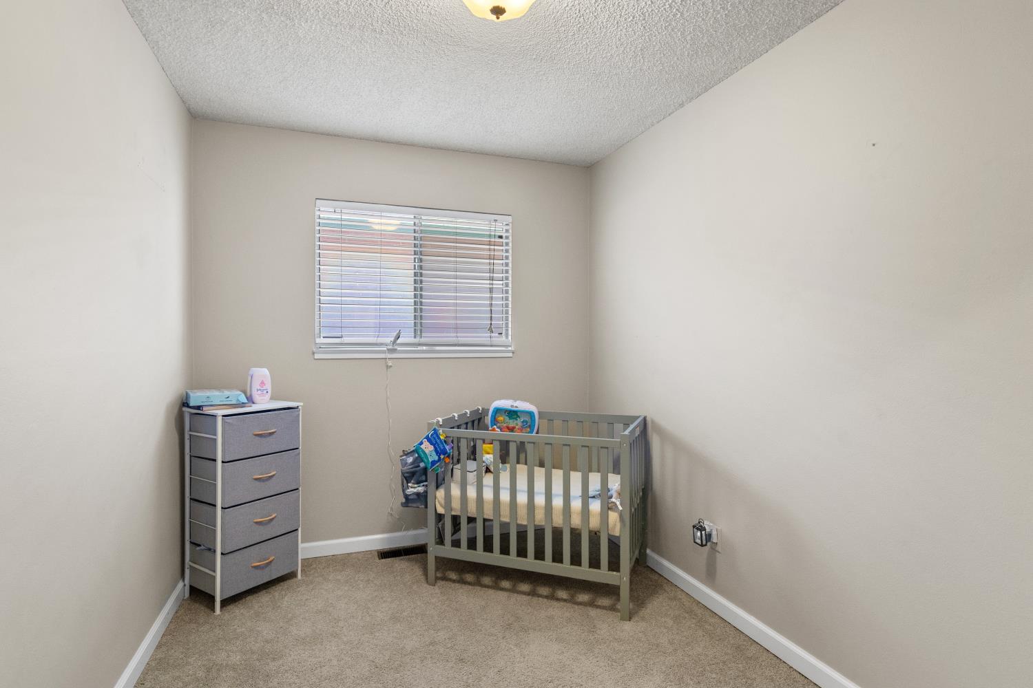 3724 Stanislaus St, Riverbank, CA 95367