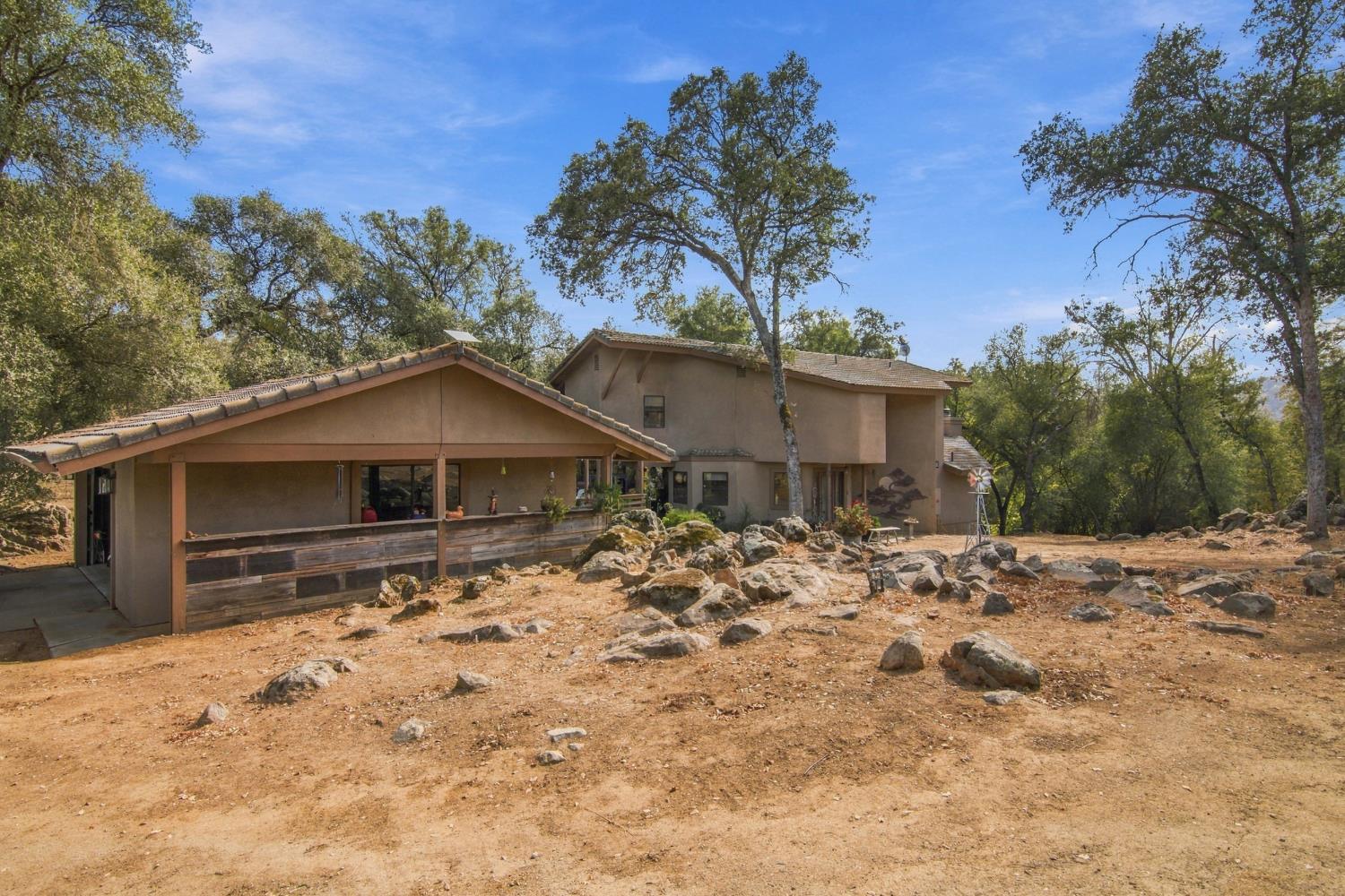 5552 Bear Creek Dr, Catheys Valley, CA 95306