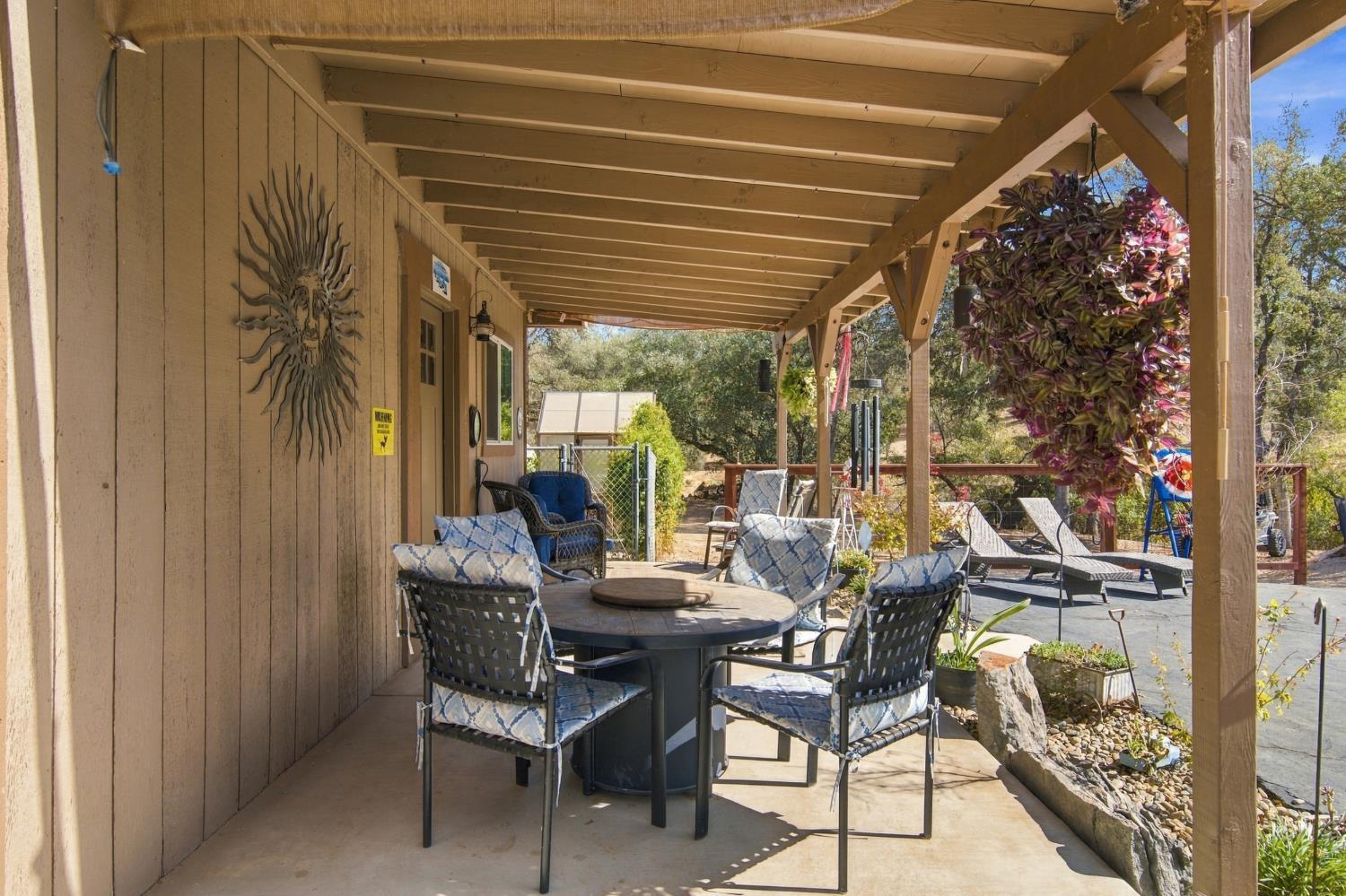 5552 Bear Creek Dr, Catheys Valley, CA 95306
