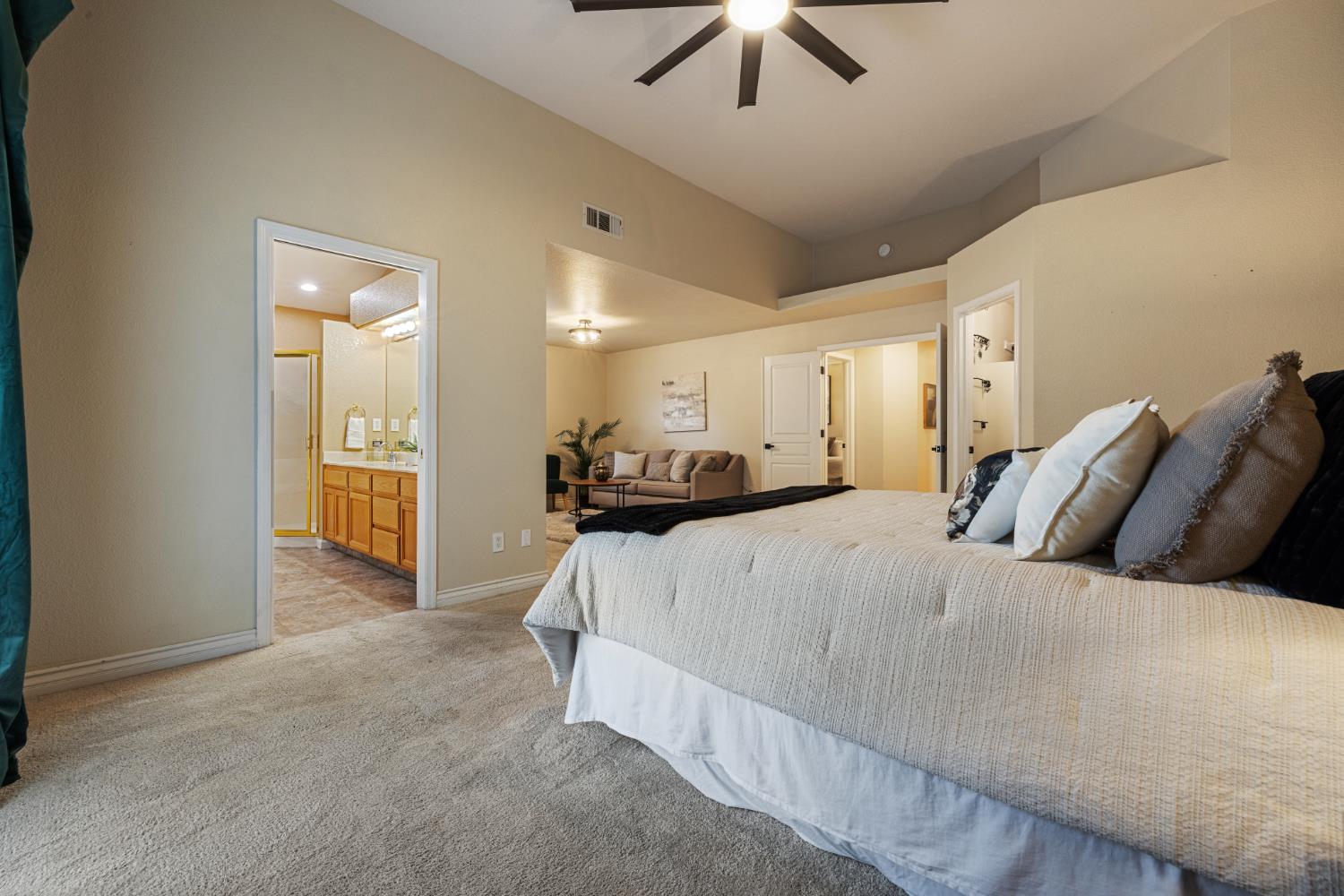 1786 Brookside Dr, Manteca, CA 95336