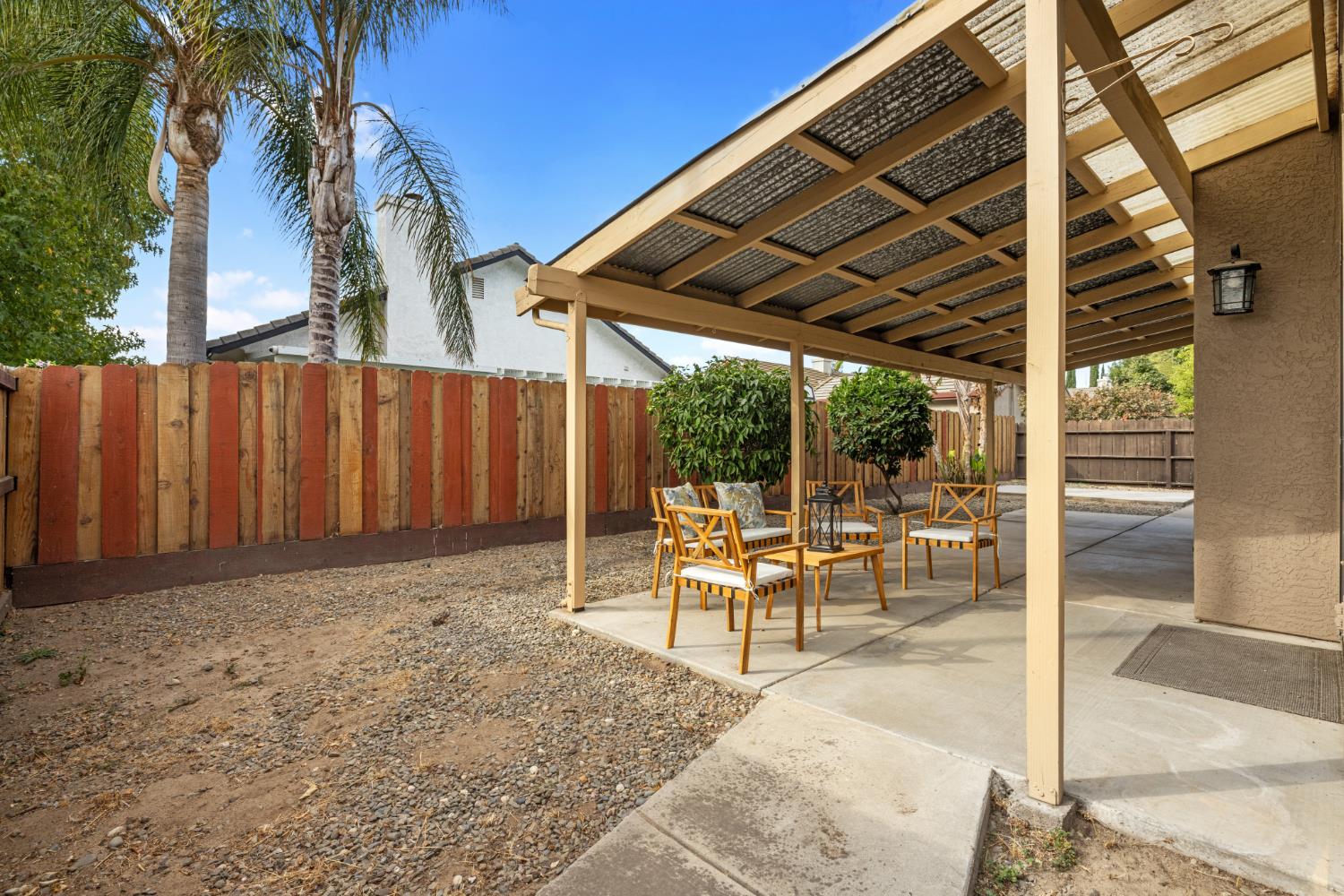 1786 Brookside Dr, Manteca, CA 95336