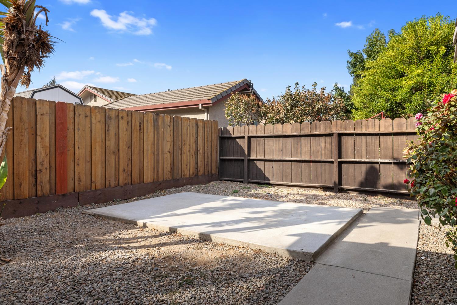 1786 Brookside Dr, Manteca, CA 95336
