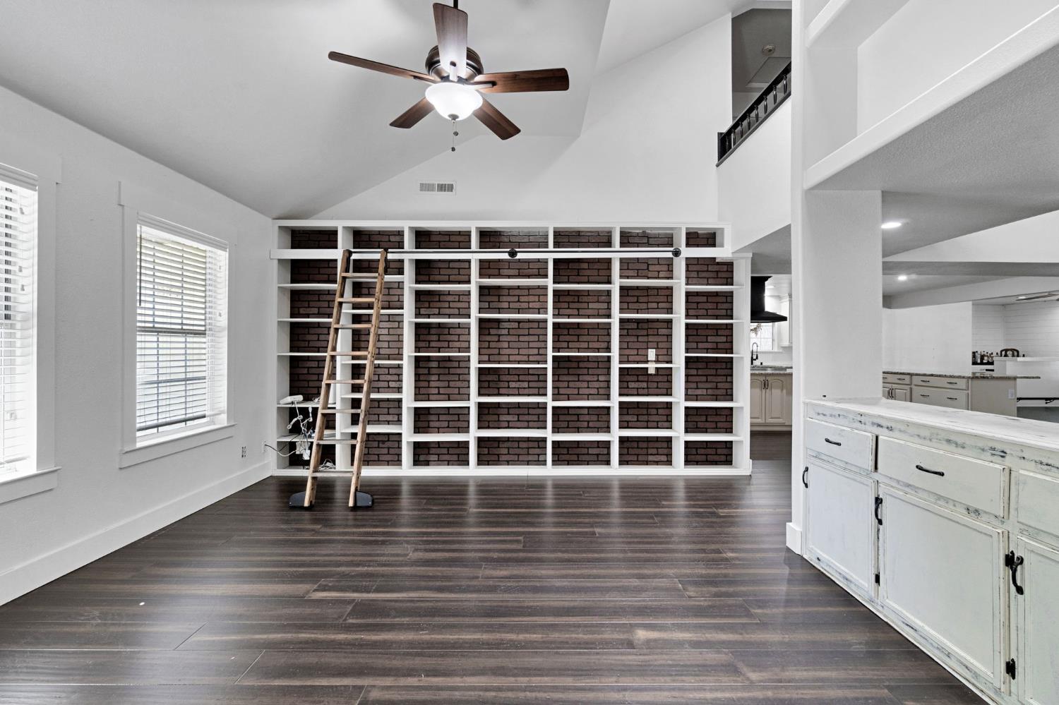 15446 Monreal Rd, Madera, CA 93636