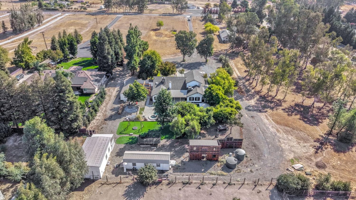 15446 Monreal Rd, Madera, CA 93636