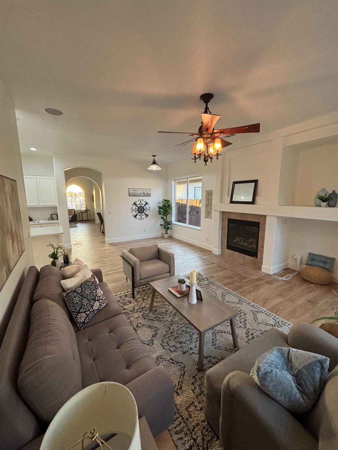 5232 Harness Ct, Riverbank, CA 95367