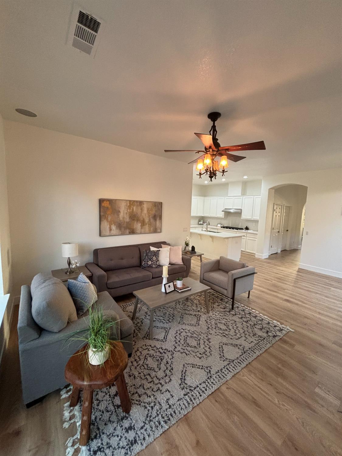 5232 Harness Ct, Riverbank, CA 95367