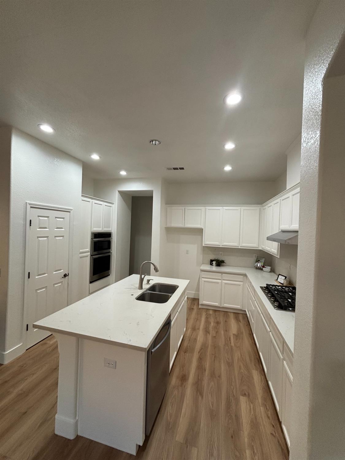 5232 Harness Ct, Riverbank, CA 95367