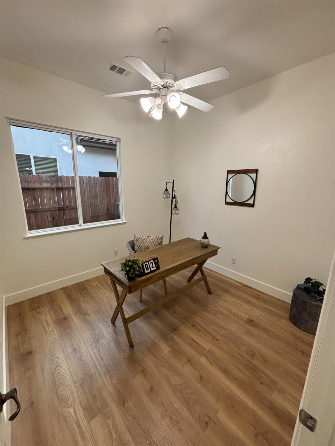 5232 Harness Ct, Riverbank, CA 95367