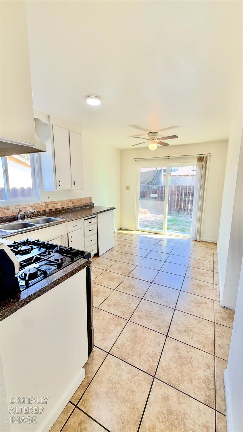 1904 1906 Rose Ave, Modesto, CA 95355