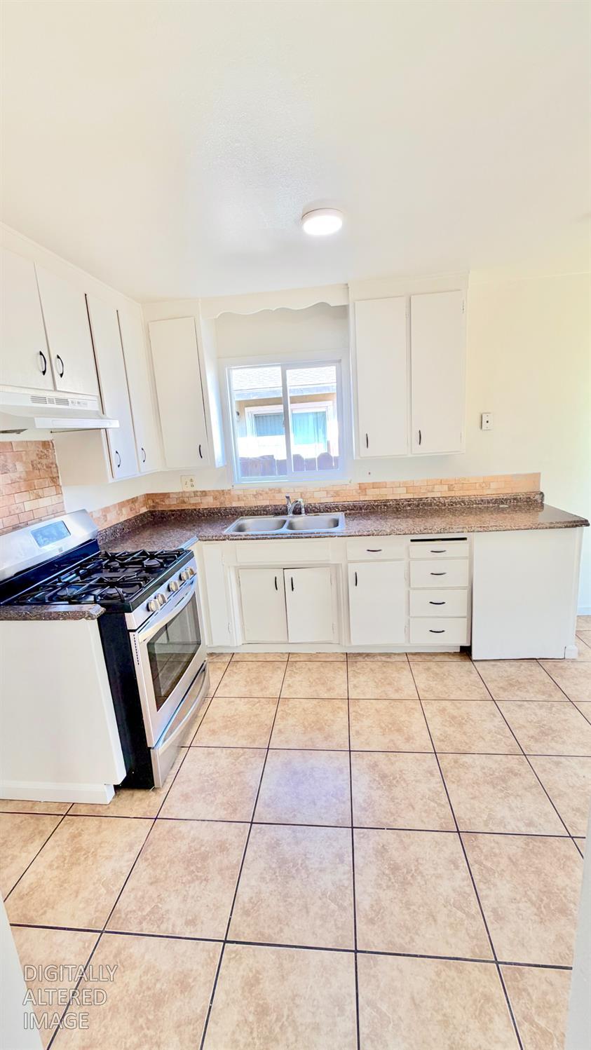 1904 1906 Rose Ave, Modesto, CA 95355