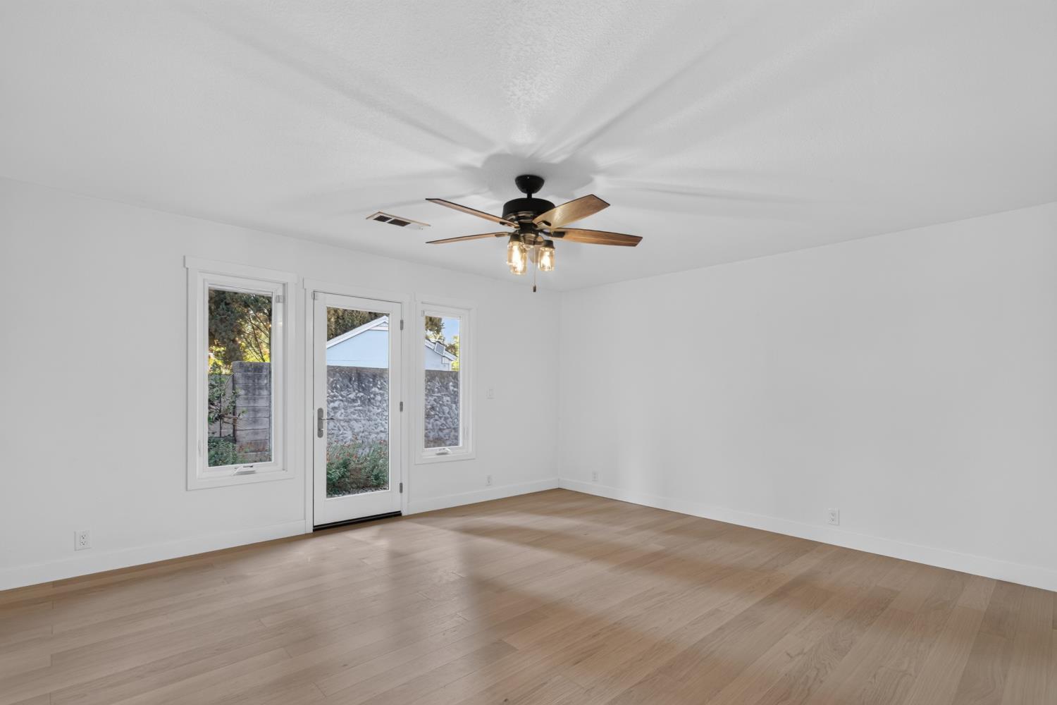 1238 Paseo Redondo, Merced, CA 95348