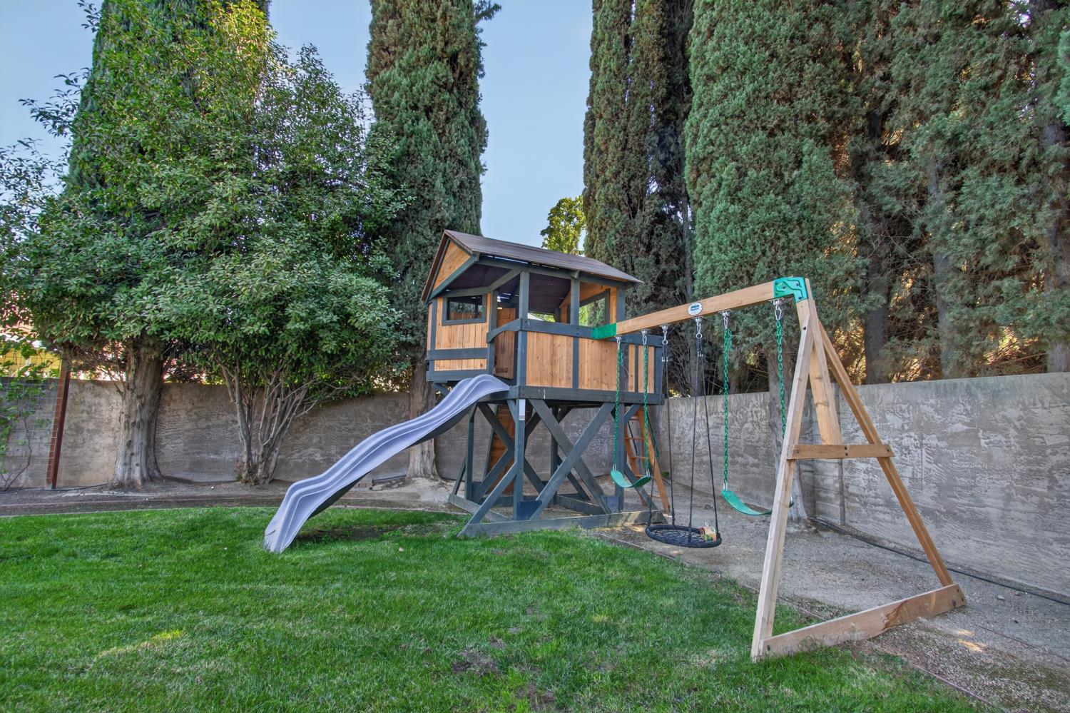 1238 Paseo Redondo, Merced, CA 95348