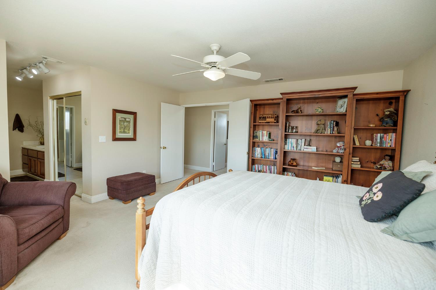 2749 Whitewood Ct, Oakdale, CA 95361