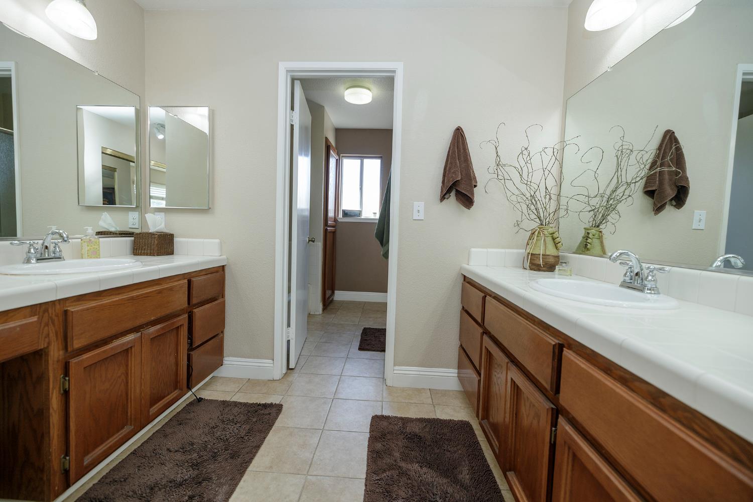 2749 Whitewood Ct, Oakdale, CA 95361