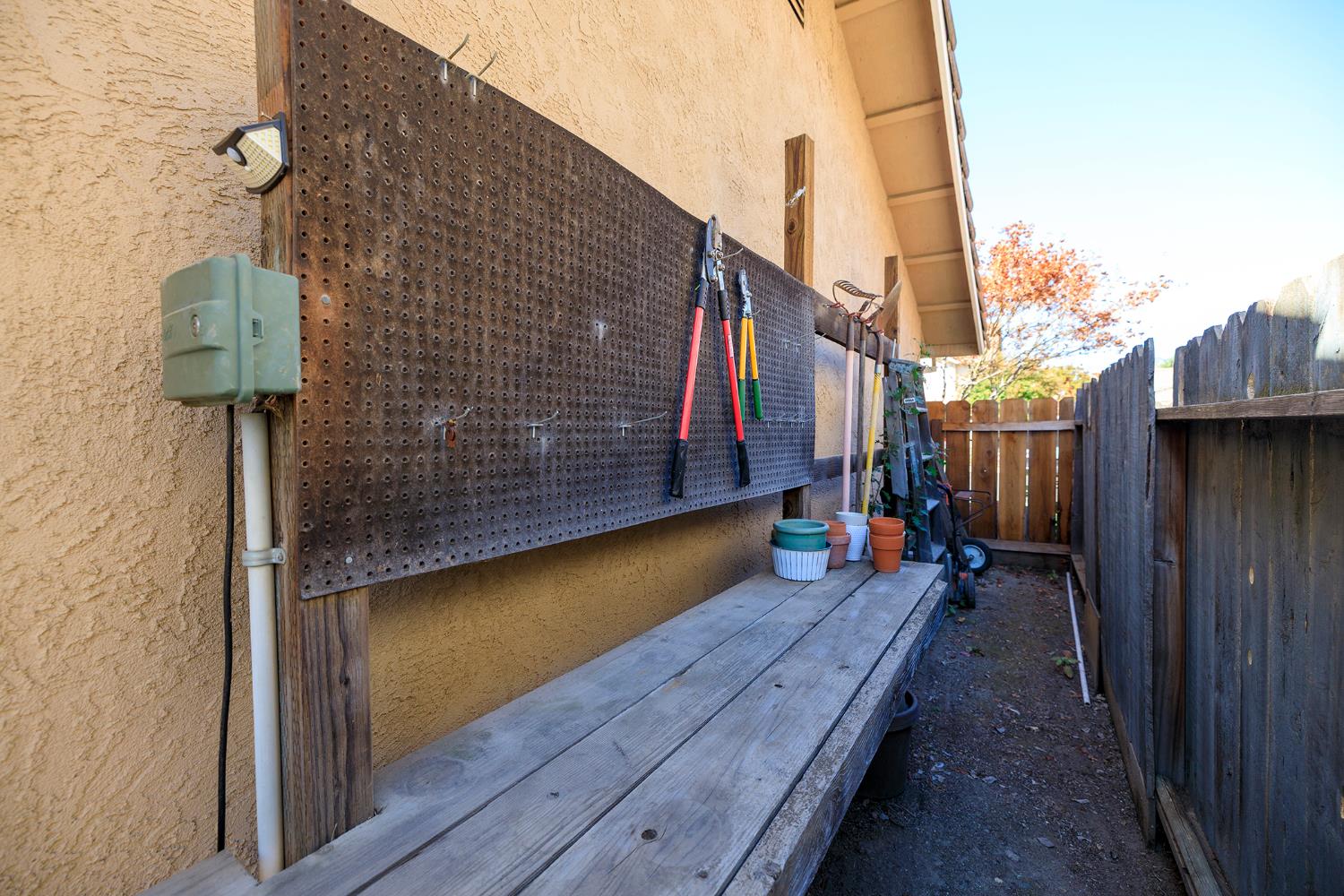 2749 Whitewood Ct, Oakdale, CA 95361