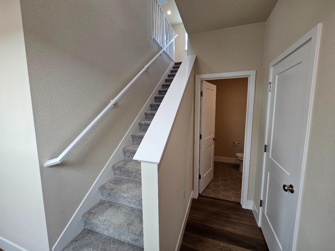 158 Twister Ln, Oakdale, CA 95361