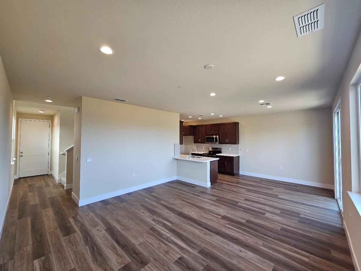 158 Twister Ln, Oakdale, CA 95361