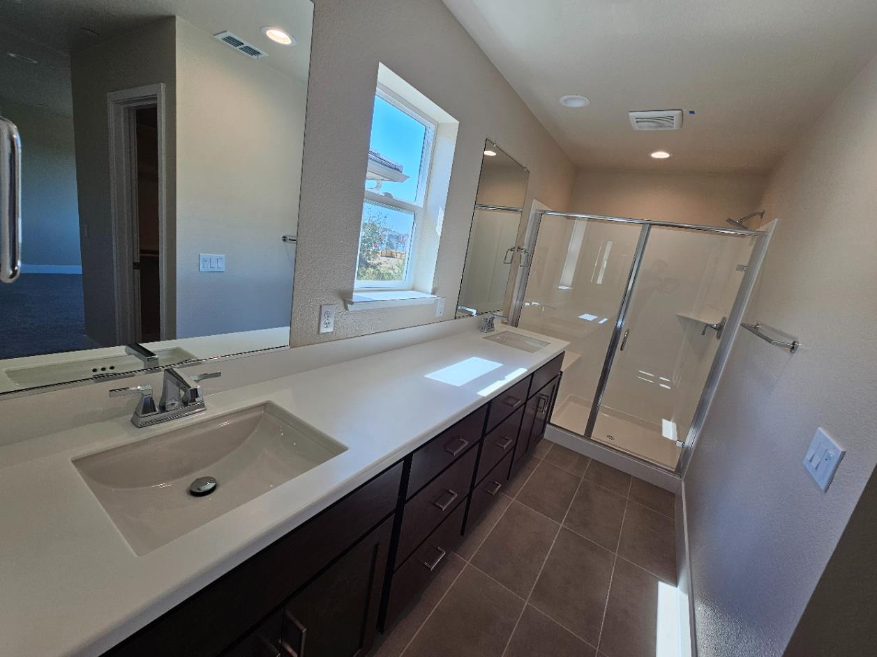 158 Twister Ln, Oakdale, CA 95361