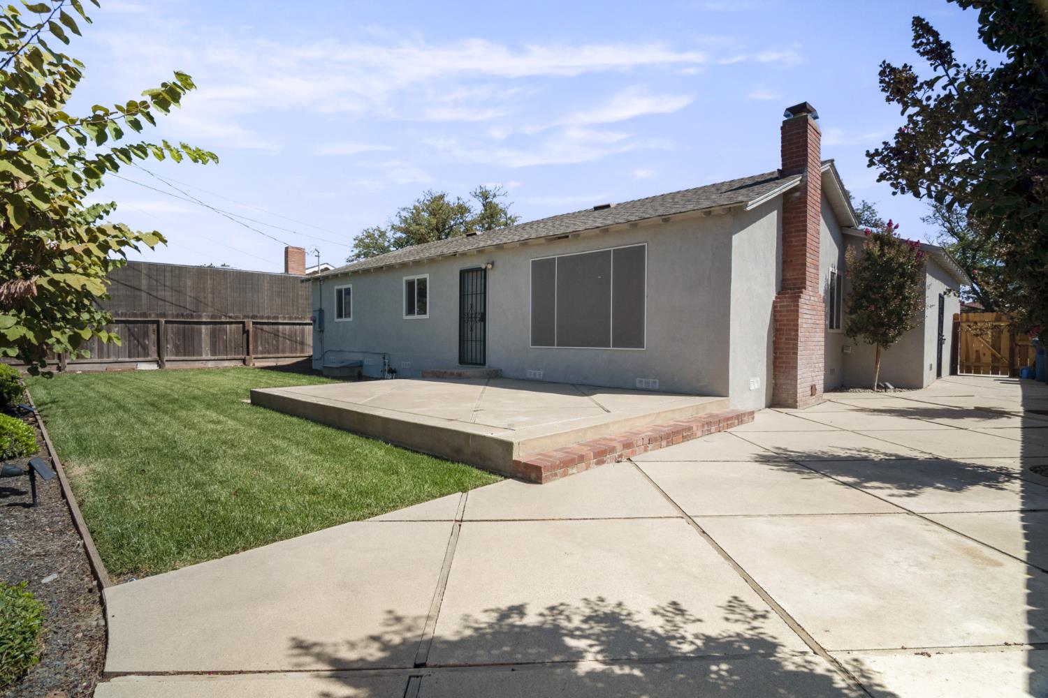 2405 Jasmin Ave, Modesto, CA 95350