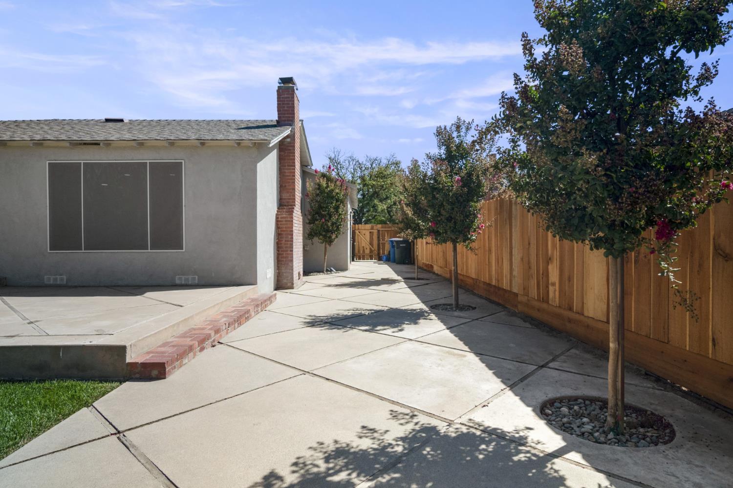 2405 Jasmin Ave, Modesto, CA 95350