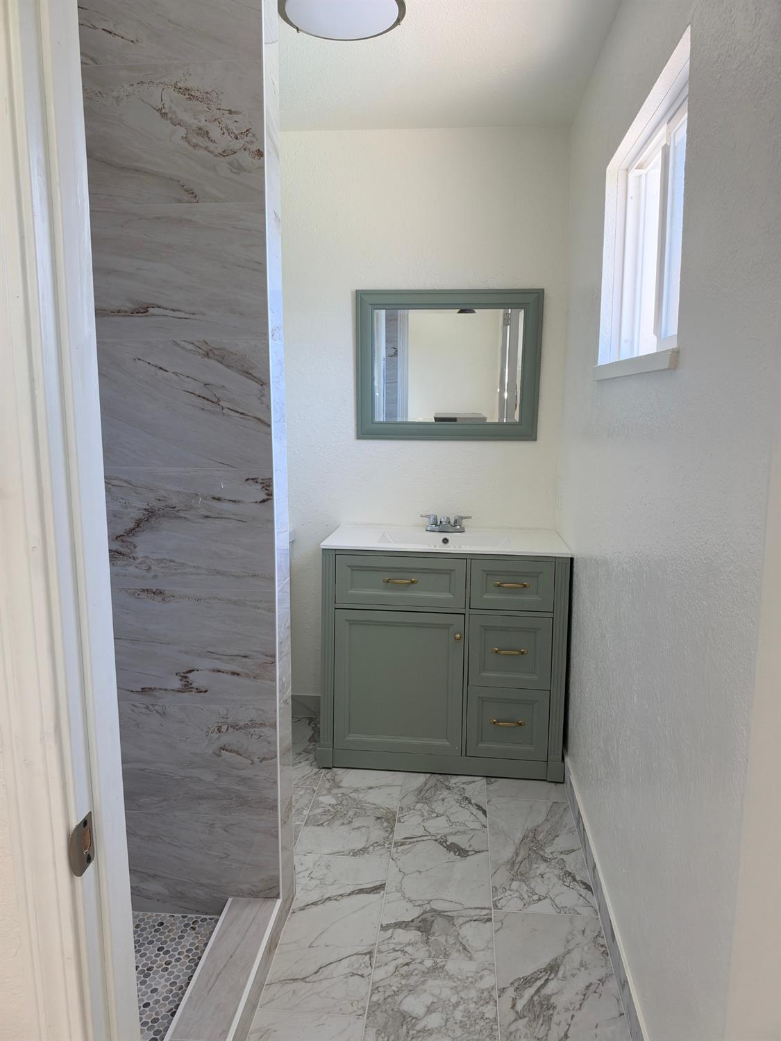 2413 Murray St, Turlock, CA 95382