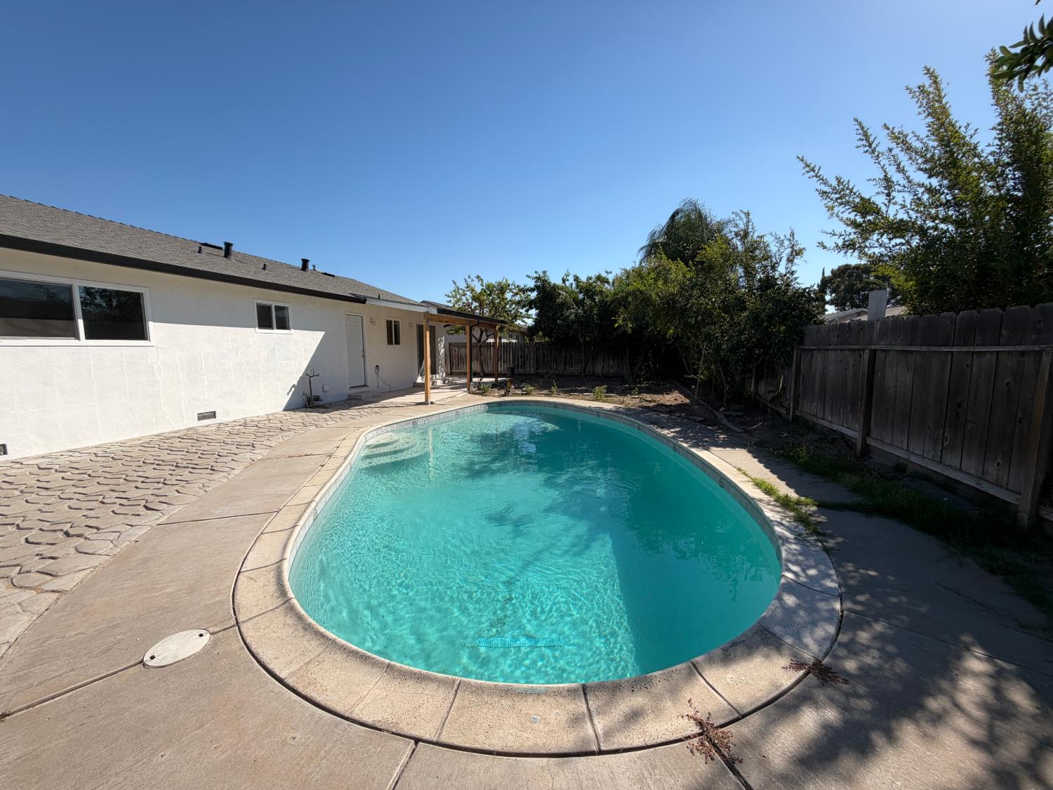 2413 Murray St, Turlock, CA 95382