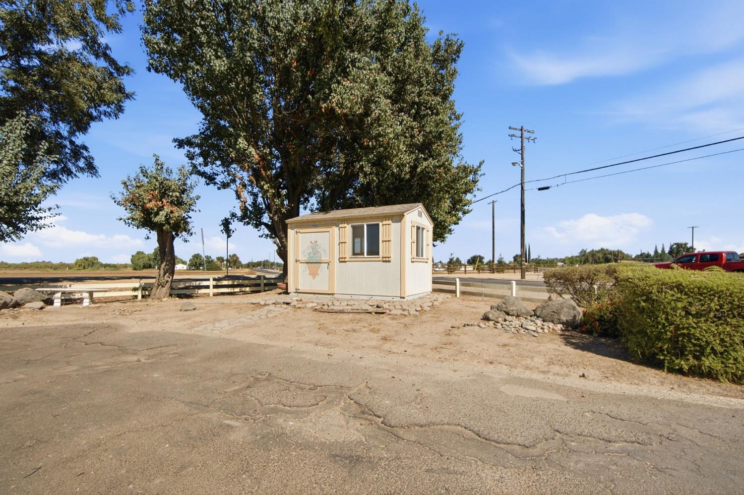 107 Frazine Rd, Modesto, CA 95357
