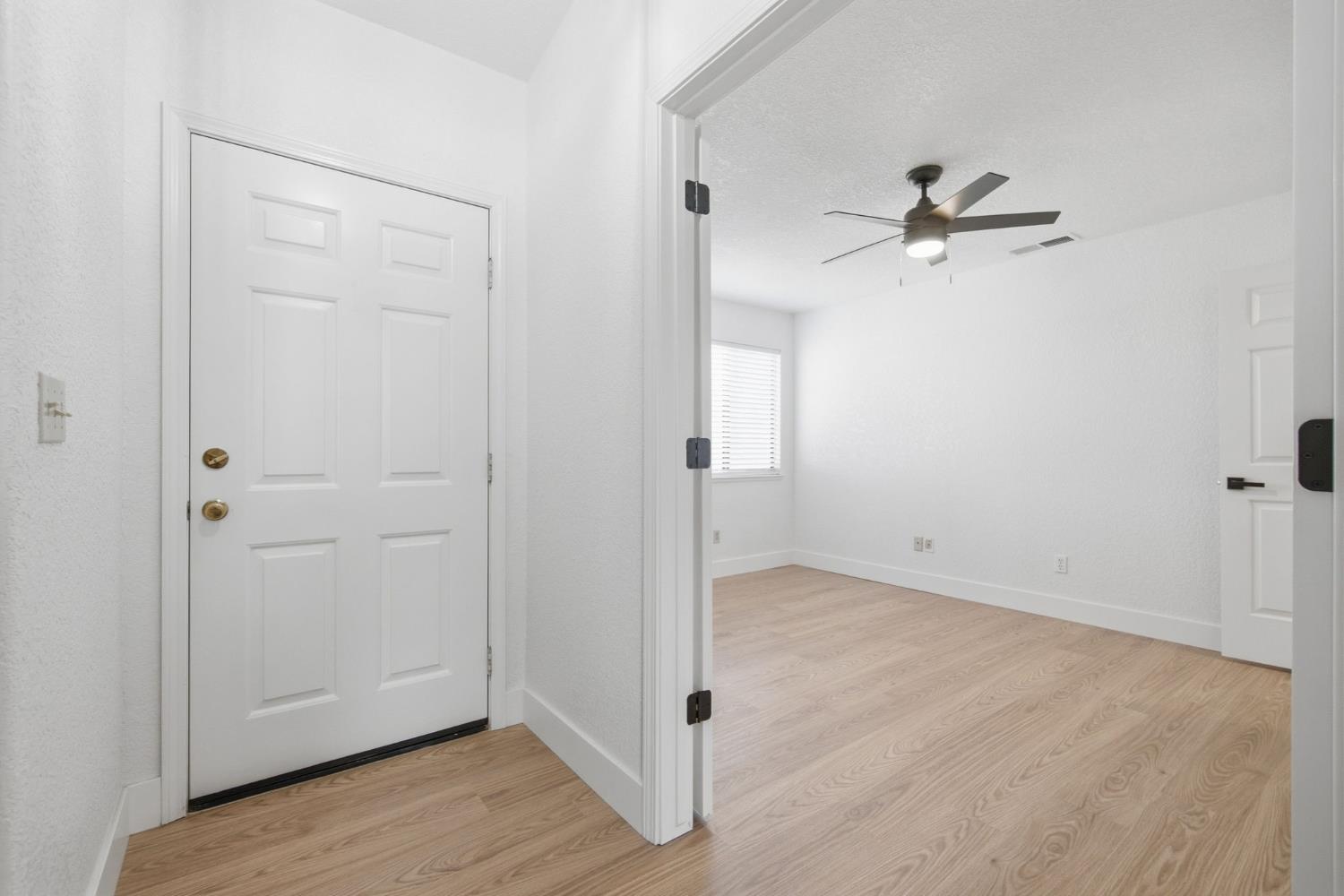 107 Frazine Rd, Modesto, CA 95357
