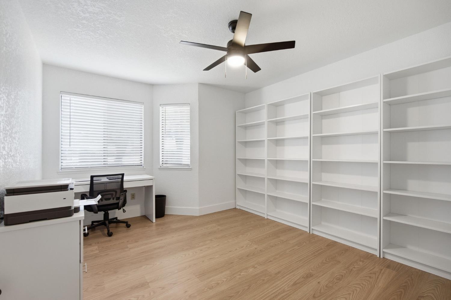 107 Frazine Rd, Modesto, CA 95357