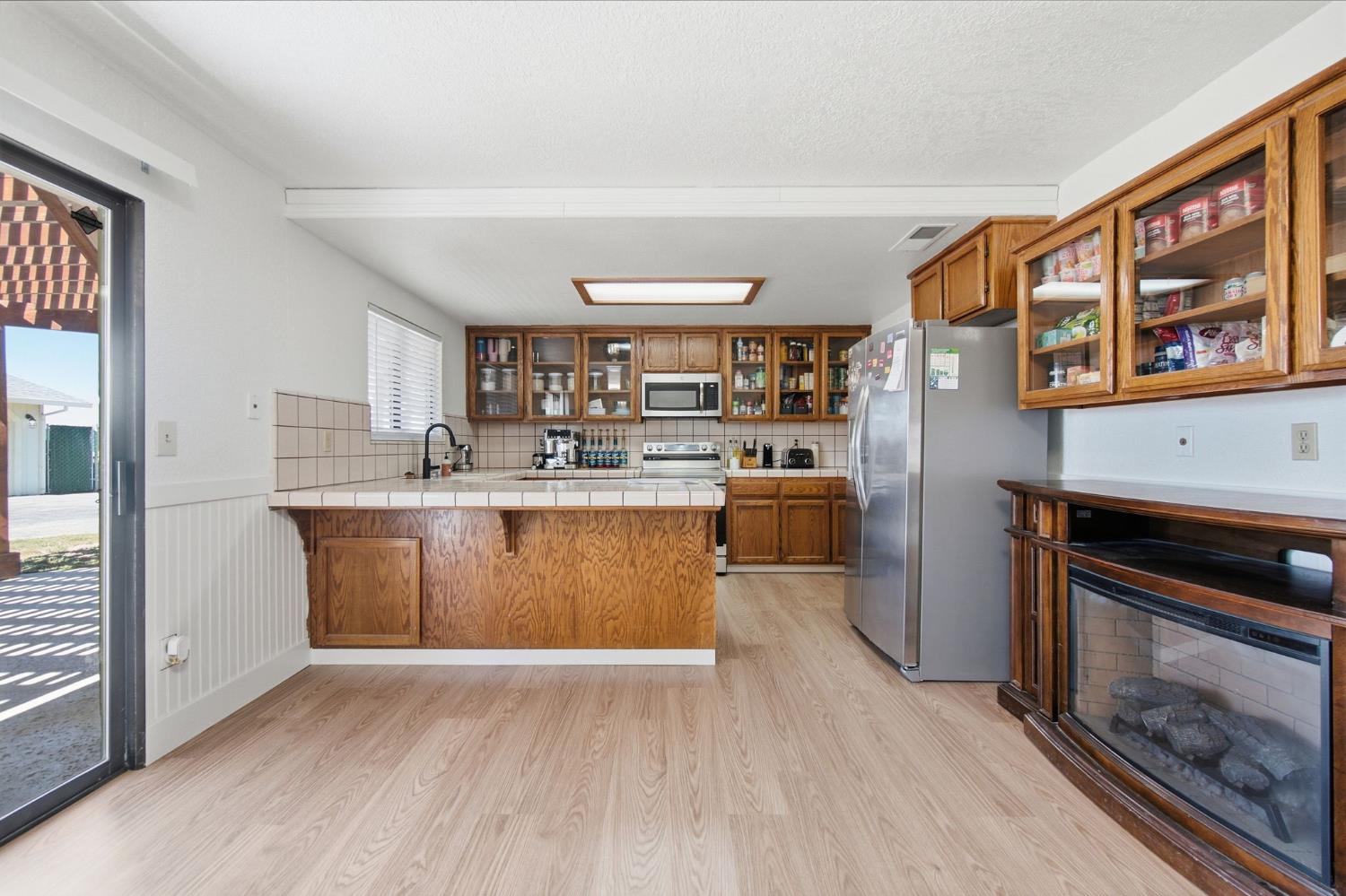107 Frazine Rd, Modesto, CA 95357