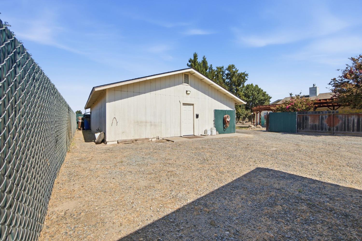 107 Frazine Rd, Modesto, CA 95357